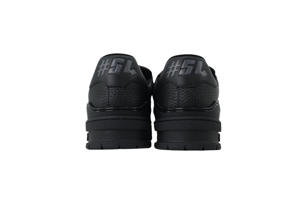 'Louis V' Trainer