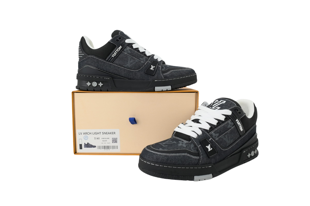 'Louis V' Trainer