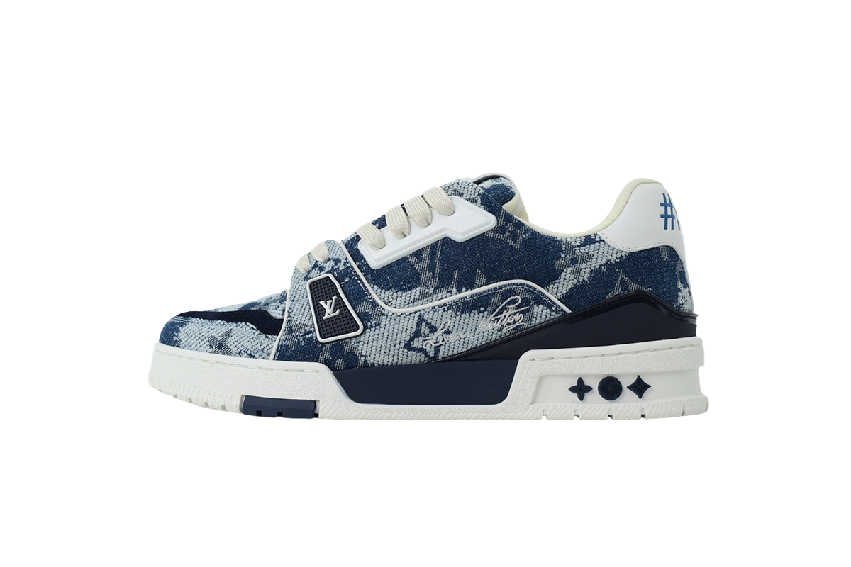 'Louis V' Trainer