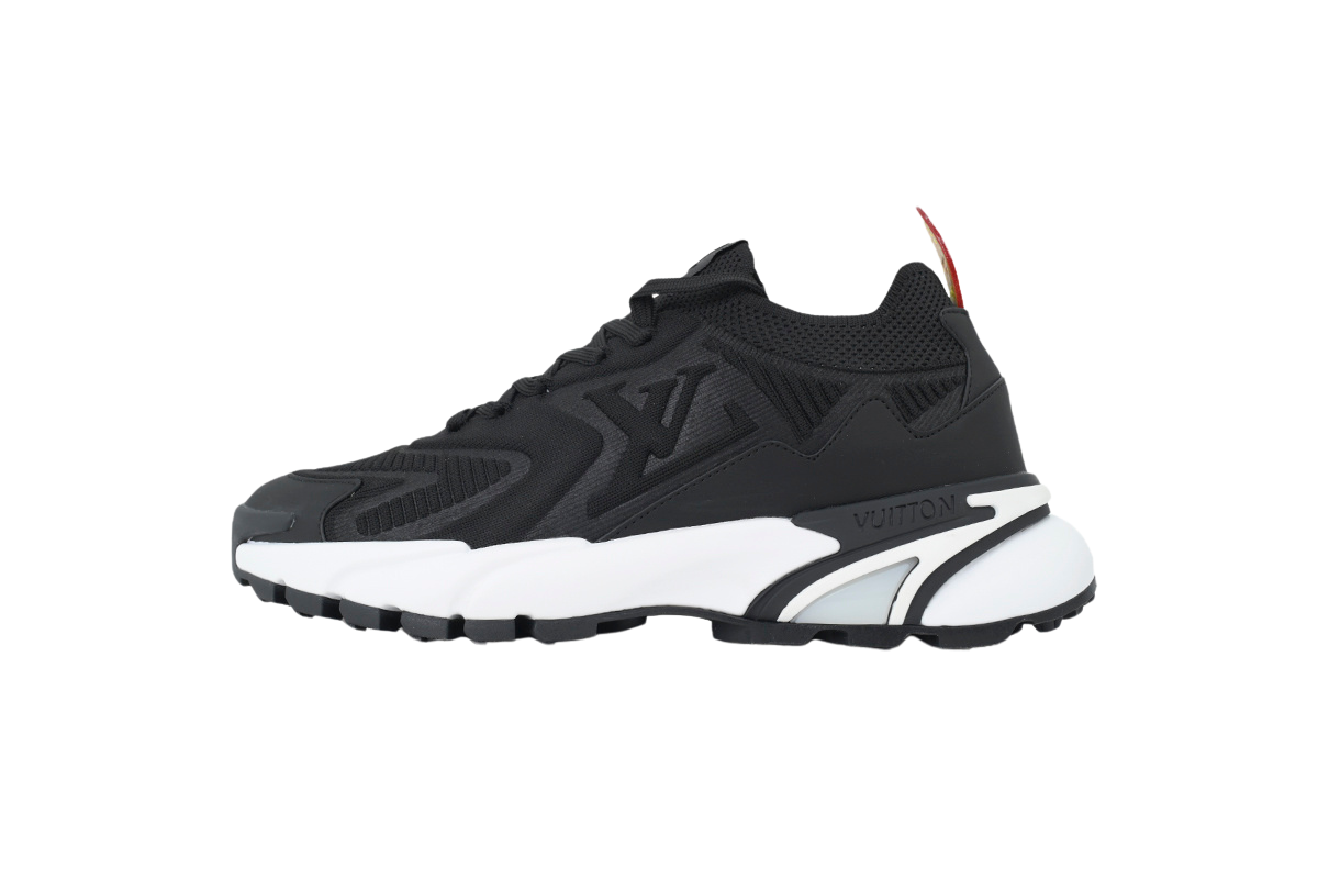 'Louis V' Style Trainer