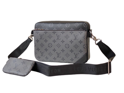 'Louis V' Trio Messenger Bag Black